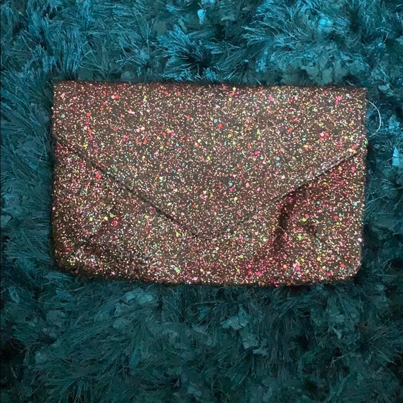 NEW | Glitter Clutch - Picture 6 of 6